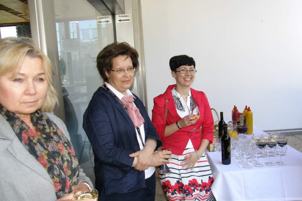 druga od lewej-Joanna Maciejewska, Magdalena Wysocka-Madej